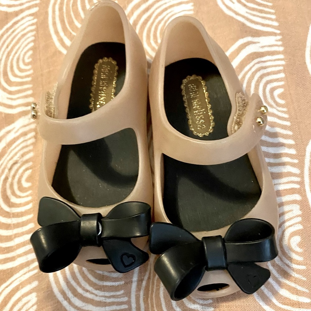 Mini Melissa slip on sz 5